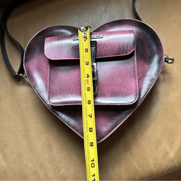 Dr. martens Heart Shaped Distressed Leather Backpack doc marten bag pink black - Picture 10 of 17
